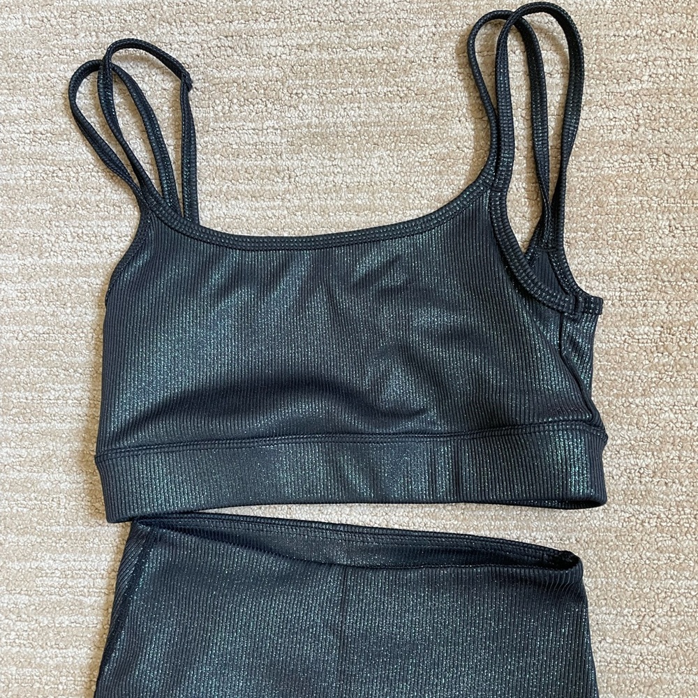 Carbon38 set (sports bra + leggings)